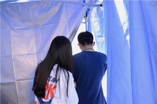 传媒大学防艾主题活动“与陌生人聊聊天”